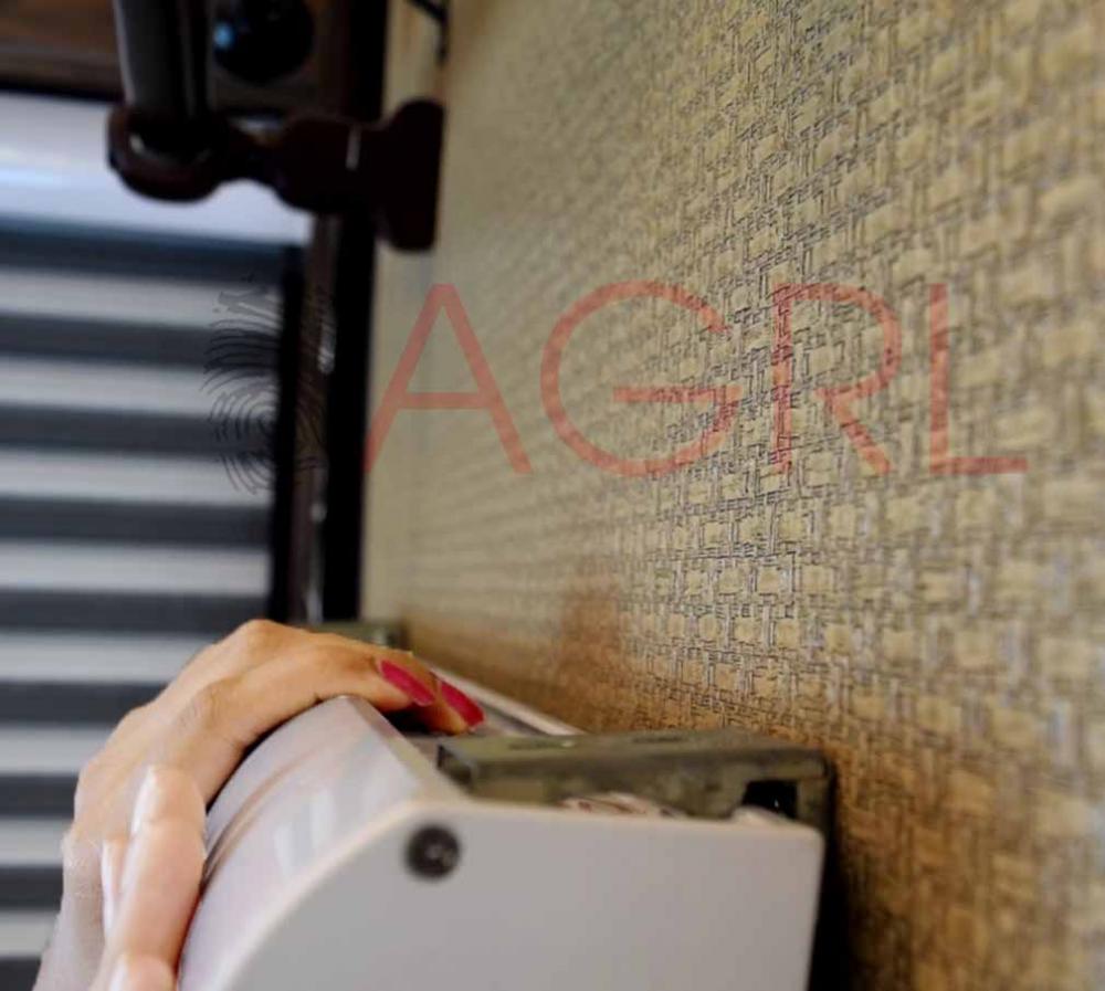 Intsalling Zebra Blinds