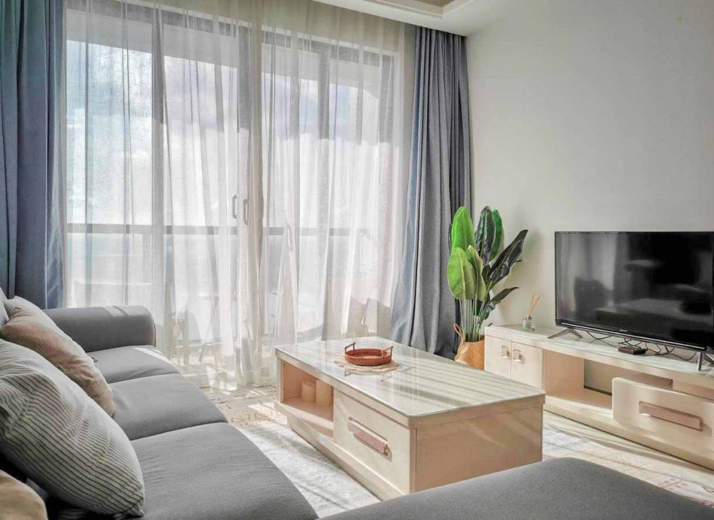 Tracks Poles And Fixtures