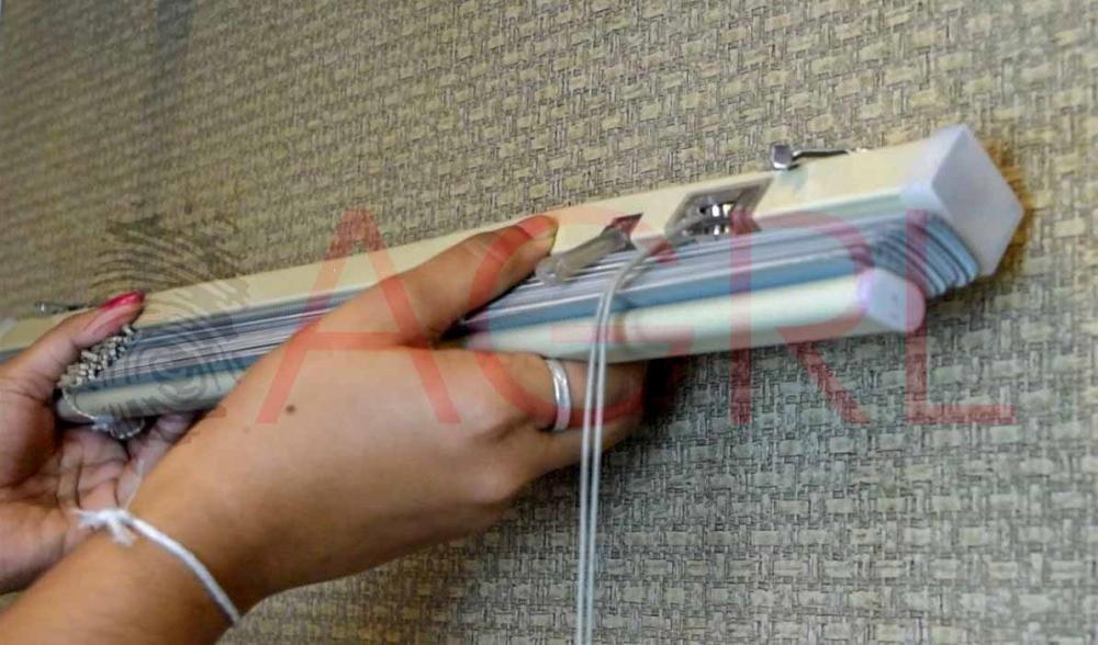 Intsalling Venetian Blinds