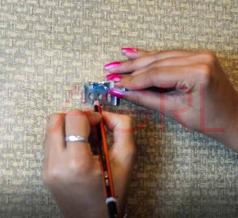 Intsalling Venetian Blinds